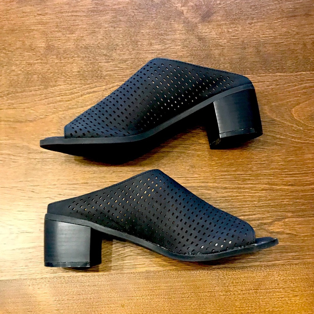 EUC JC Open Toe Mule Slides Black Size 8